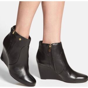 Tory Burch Milan Wedge Bootie in black leather size 7